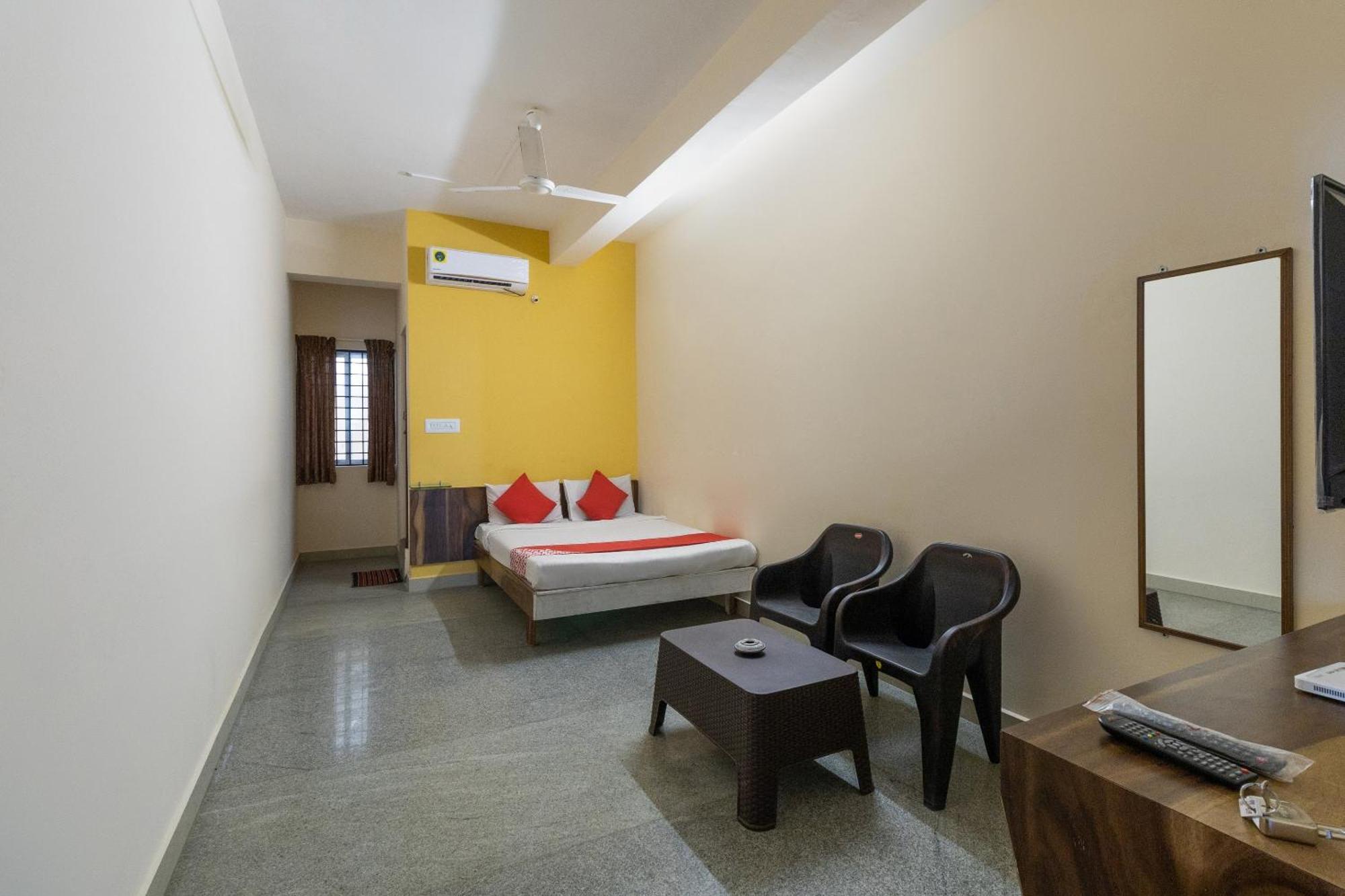 Hotel O Supriya Lodge Hassan Exteriér fotografie